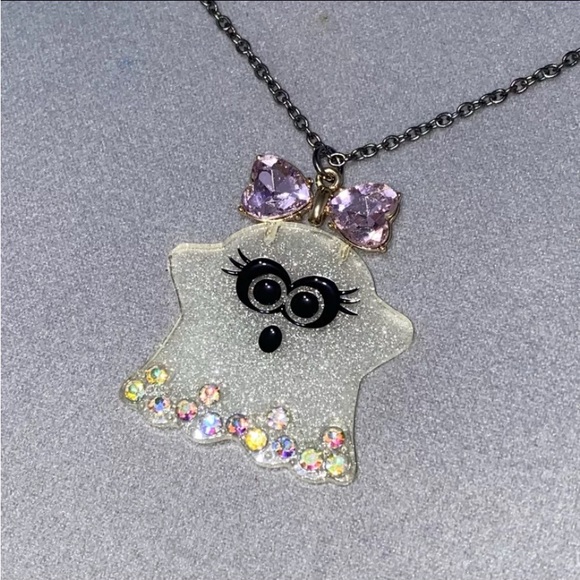 Betsey Johnson Halloween Glittery Ghost With A Pink Bow Boo To You Necklace NWT - Picture 6 of 9
